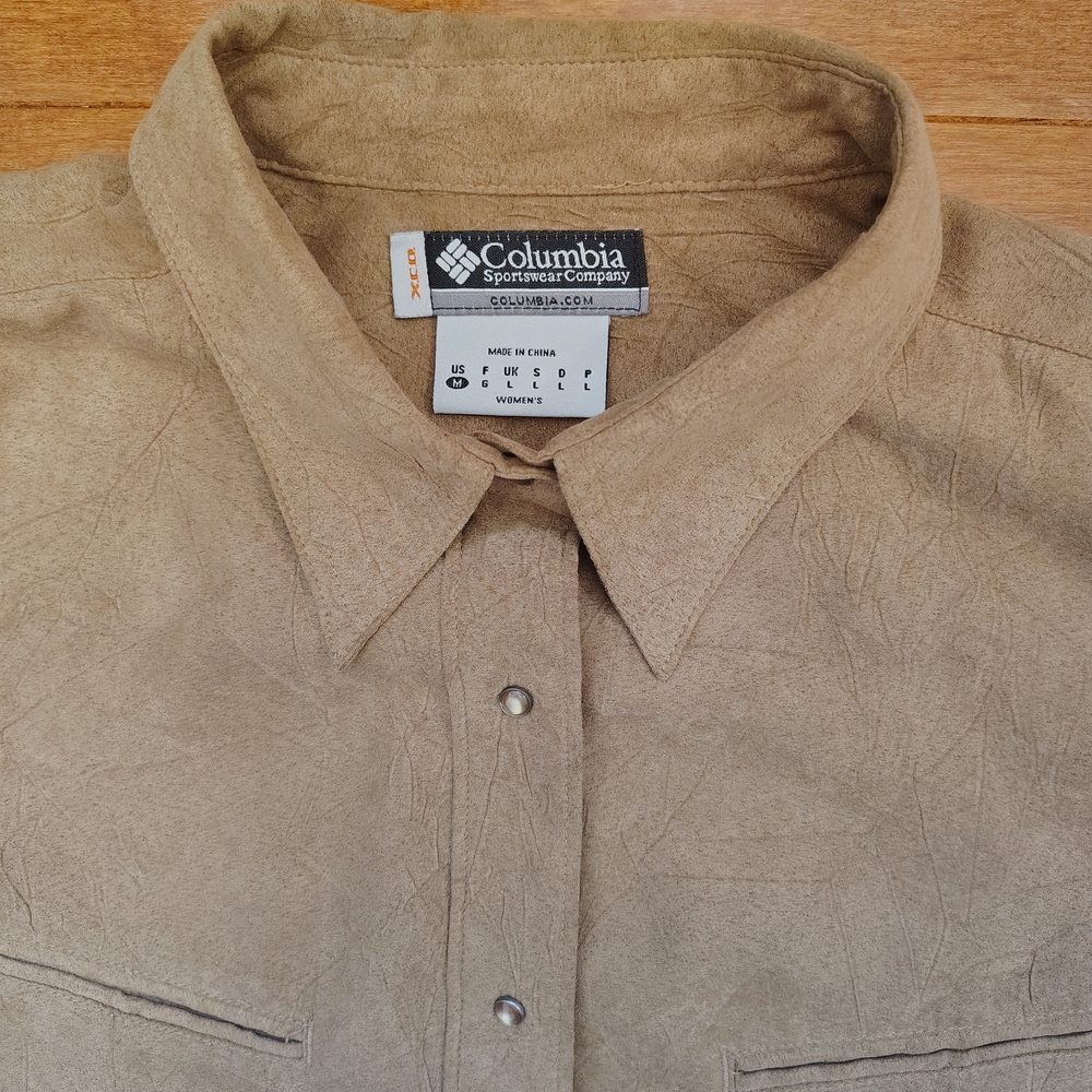 Columbia Faux Suede Snap Shirt (Lightweight) - Medium